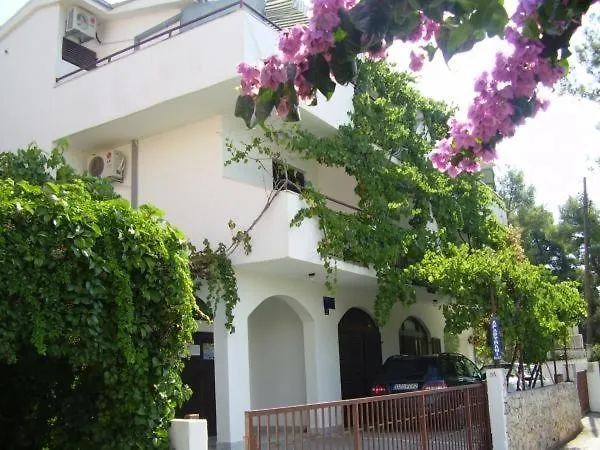 Apartment In Okrug Gornji With Sea View, Balcony, Air Conditioning, Wifi 5106-1 Trogir