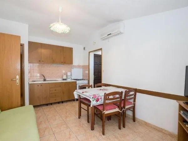 Apartment In Okrug Gornji With Sea View, Balcony, Air Conditioning, Wifi 5106-1 Trogir
